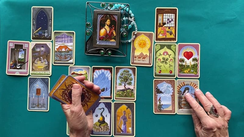 Khám phá những thời điểm tốt nhất để xem Tarot